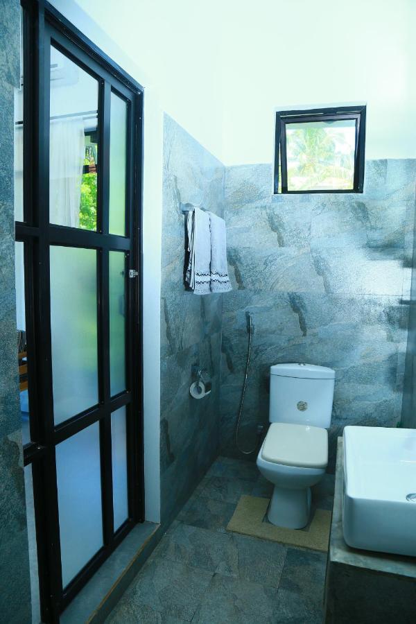Srimany Bed and Breakfast Mirissa Εξωτερικό φωτογραφία