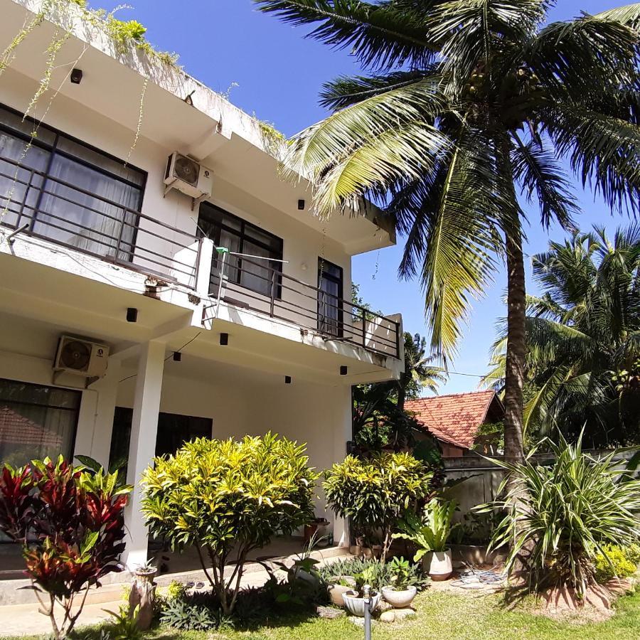 Srimany Bed and Breakfast Mirissa Εξωτερικό φωτογραφία