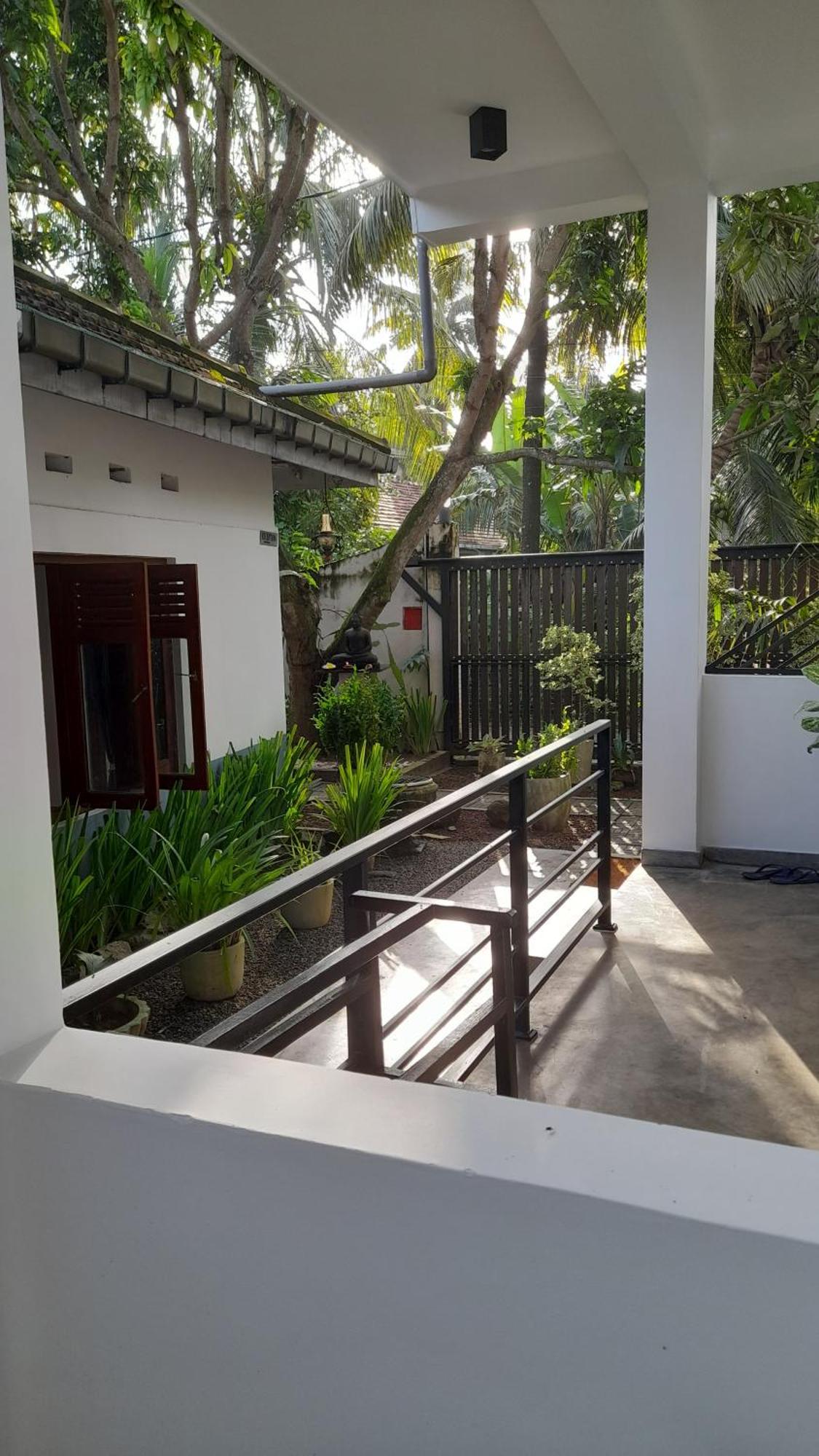 Srimany Bed and Breakfast Mirissa Εξωτερικό φωτογραφία